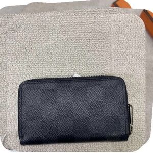 Louis Vuitton Zippy Coin Case